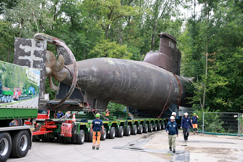 Start of transport from the Technik Museum Speyer to the banks of the Rhine (30 June 2024)