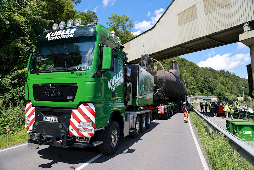 From Haßmersheim to the cement conveyor belt near Neckarmühlbach